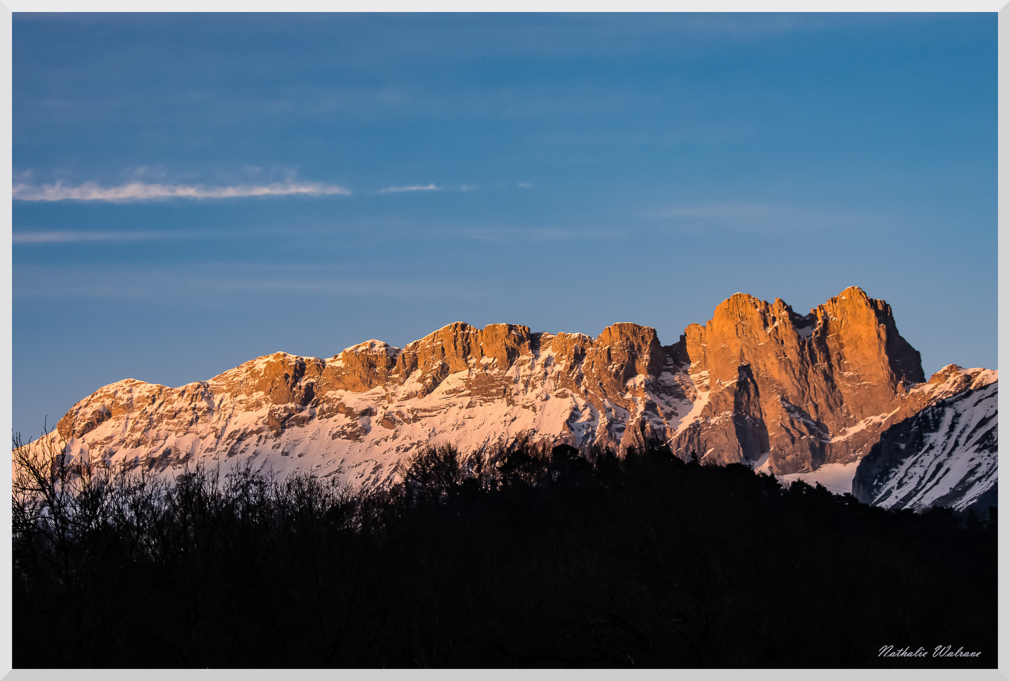 Le lever de soleil sur la montagne de Faraud